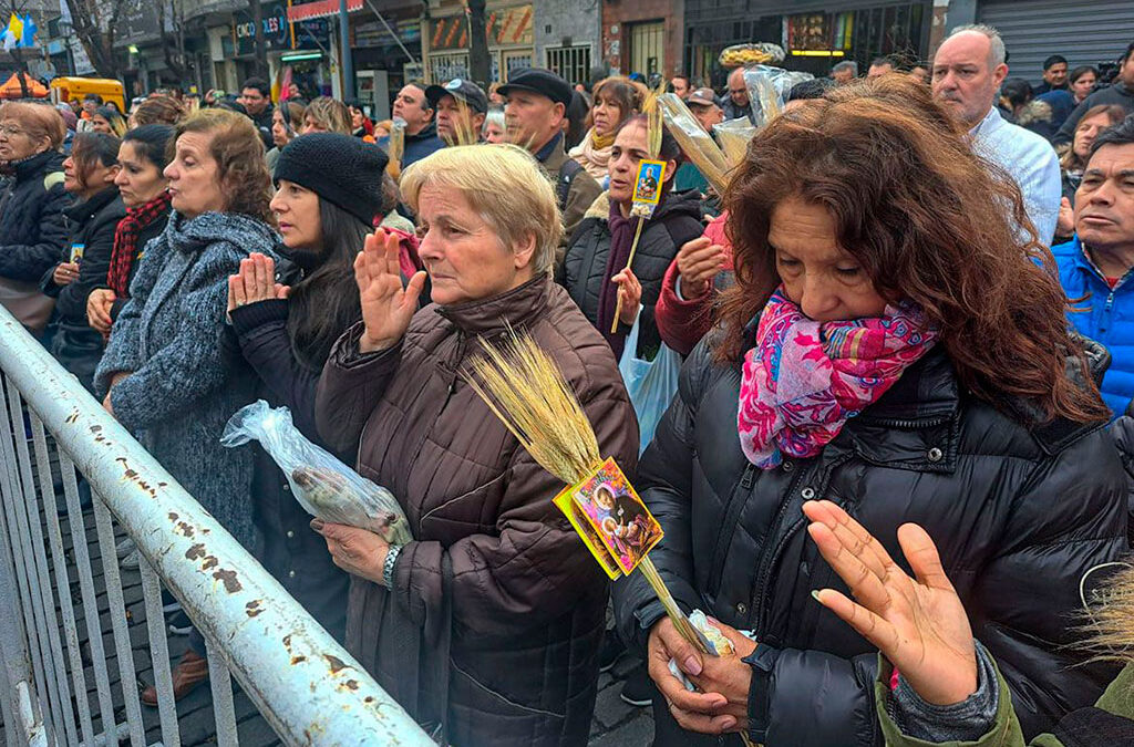 San Cayetano: multitudinaria marcha de la UTEP por «pan, paz, tierra, techo y trabajo»