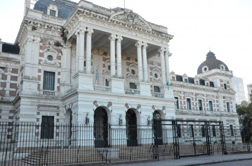 Reunión paritaria de estatales bonaerenses: UPCNBA reclamó aumento del básico que llegue a jubilaciones y pensiones