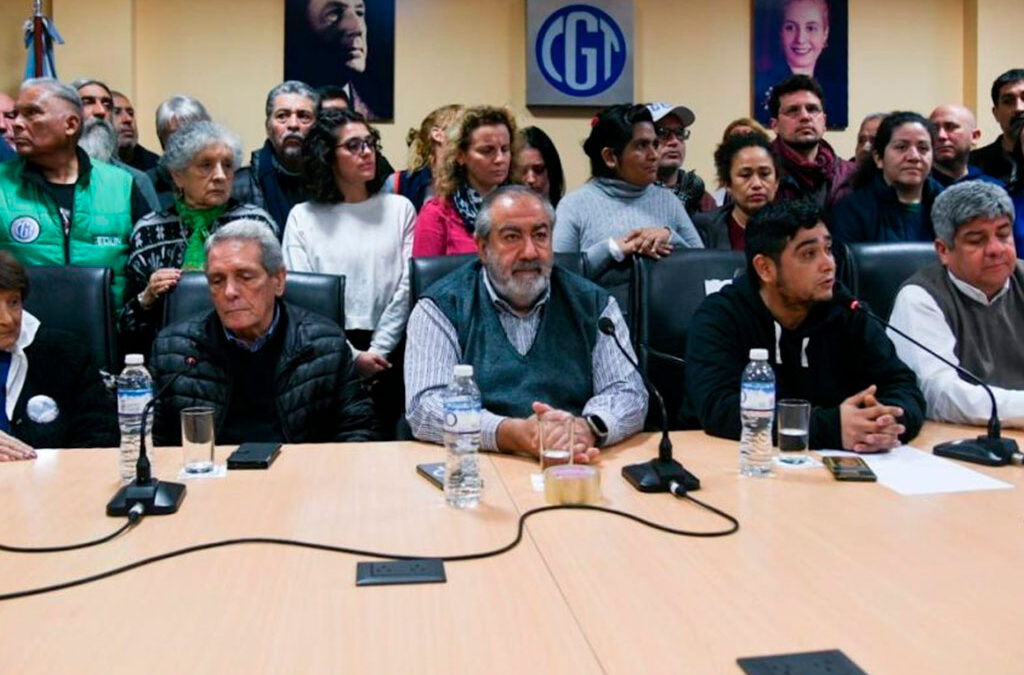 Reforma laboral: como la CGT, el Gobierno tiene «duros» y «dialoguistas» sin mucho que decir