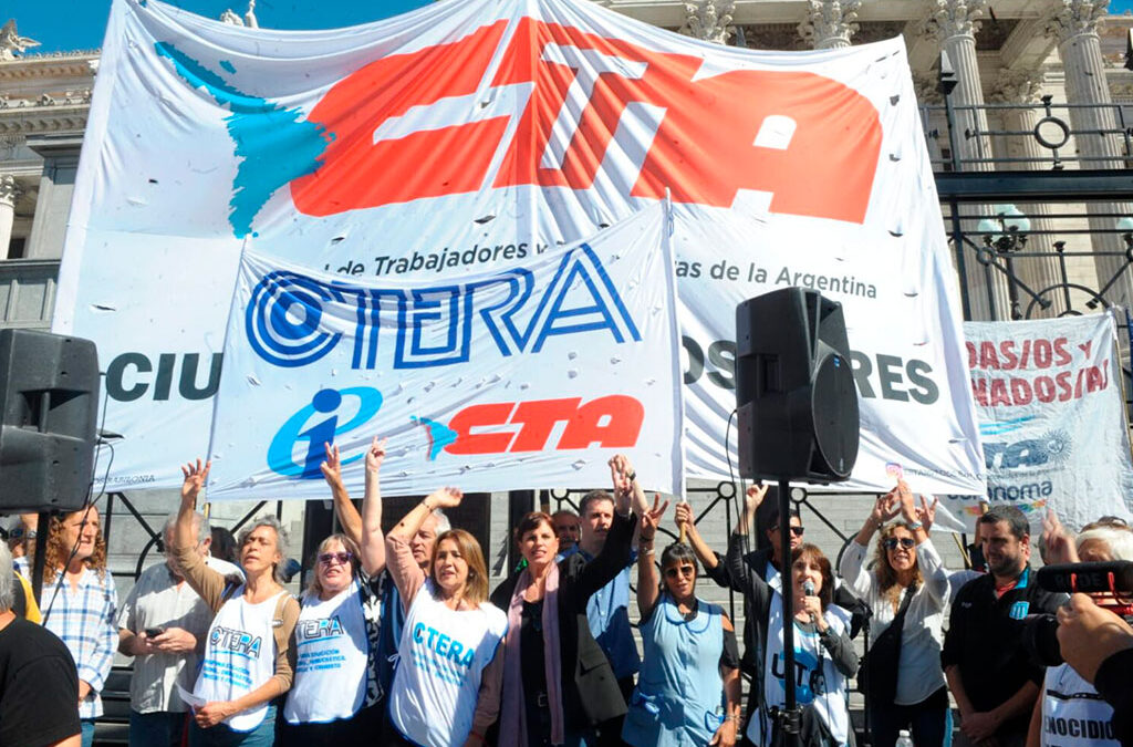 Docentes movilizarán al Congreso contra los recortes a la educación y el proyecto que limita los paros