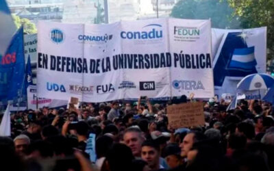 Según denunció el Frente Sindical de Universidades los docentes ya perdieron el 55% de su poder adquisitivo