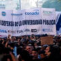 Según denunció el Frente Sindical de Universidades los docentes ya perdieron el 55% de su poder adquisitivo