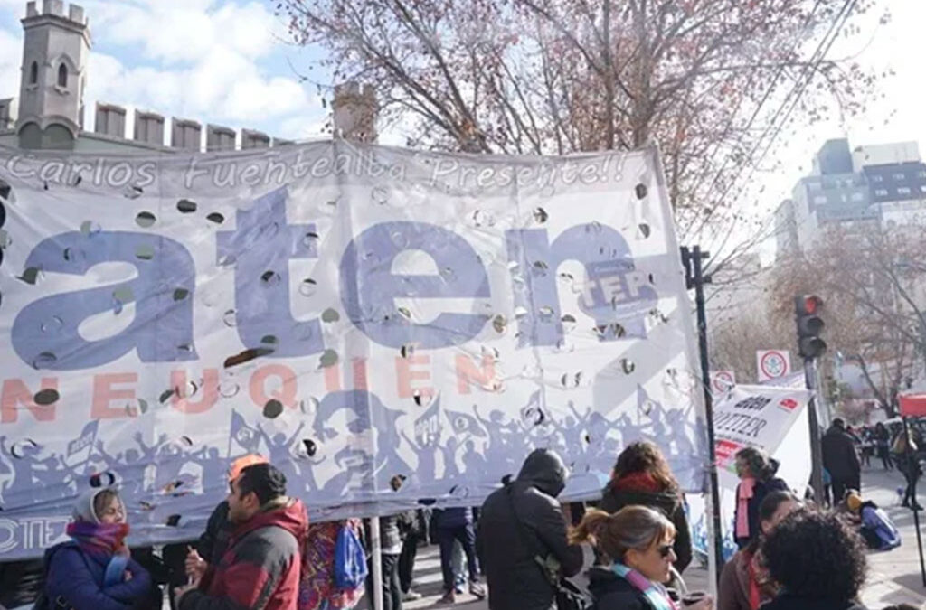 Tras la reunión con el gobierno, ATEN suspendió el paro docente y retomará las asambleas este lunes