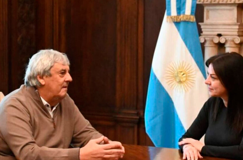 La interna del Gobierno: mientras Sturzenegger rompe todo con la CGT, Pettovello abre diálogos por su cuenta