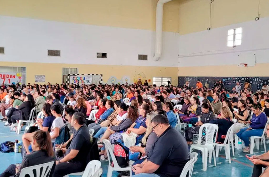 Conflicto docente en Neuquén: el gremio ATEN decidió seguir con el paro