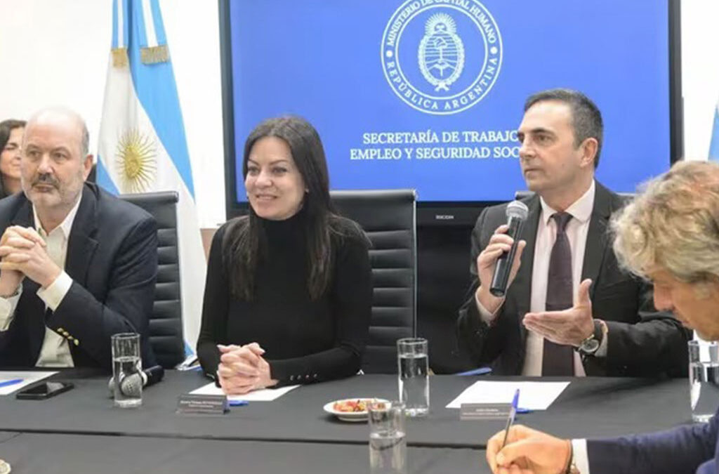 Se demoró la reglamentación de la reforma laboral: qué le falta y por qué crece la expectativa de los empresarios y de la CGT