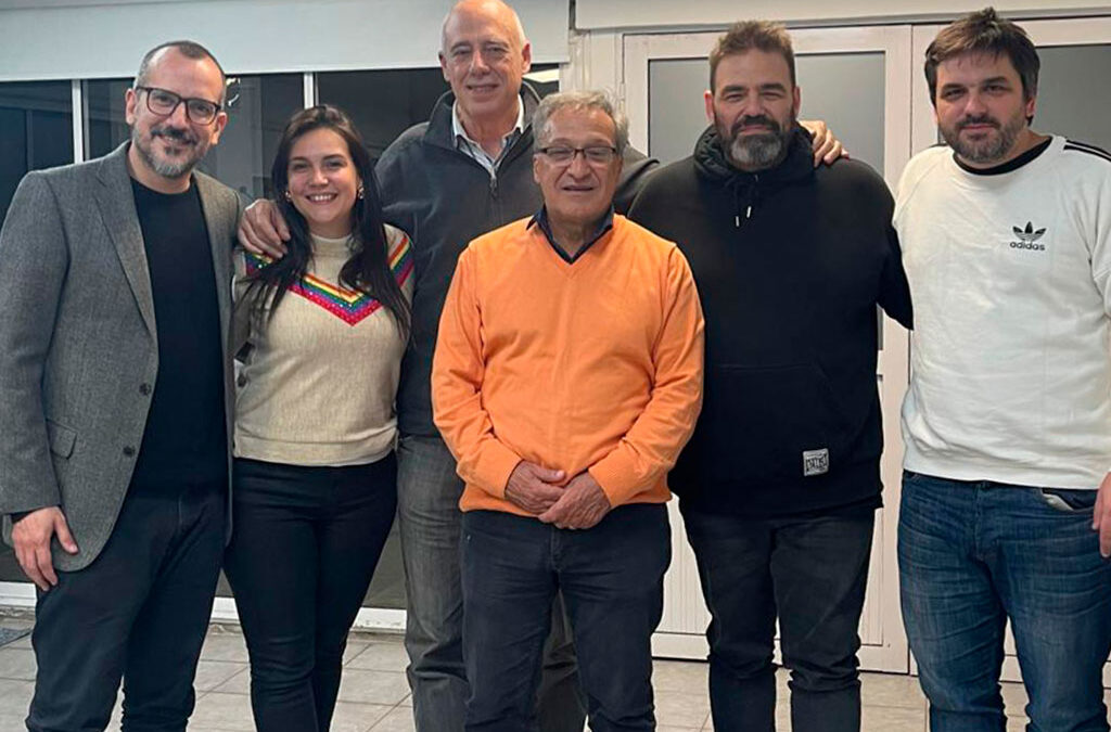 Frente a empresas cada vez más concentradas, el gremio de las telecomunicaciones y el de prensa se preparan para trabajar mancomunadamente