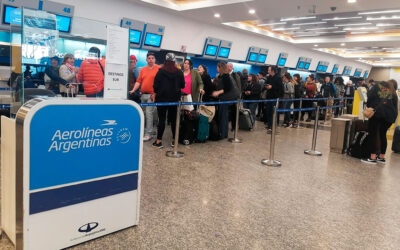 Los gremios aeronáuticos fueron convocados por Aerolíneas Argentinas para destrabar el conflicto salarial