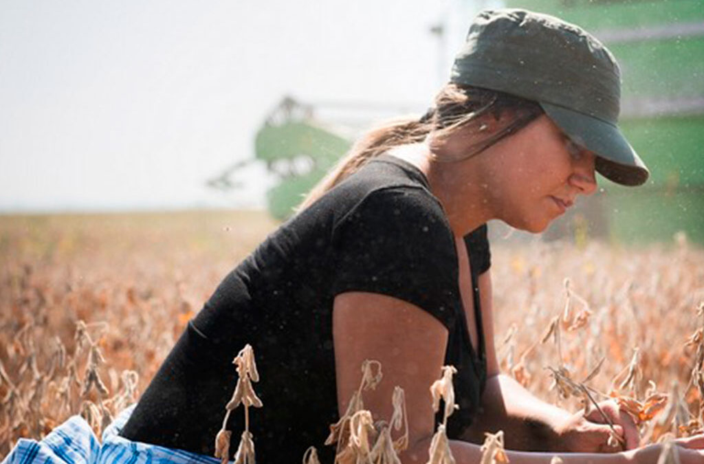 Apenas el 12,7% de quienes trabajan en el campo son mujeres