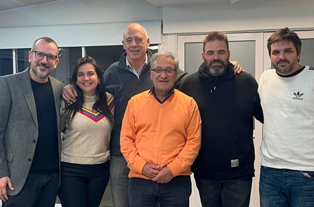 Televisión y gremios de prensa definen agenda en conjunto para “aunar esfuerzos” en la defensa de derechos