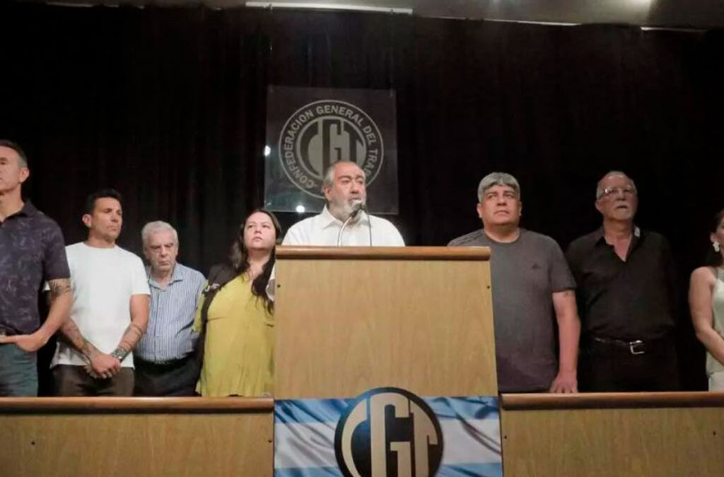 El “road trip” de la CGT: de negociar la reforma laboral con Santiago Caputo a reunirse con el Papa