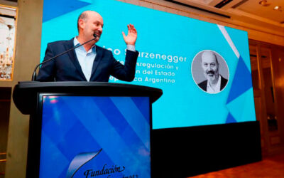 Sturzenegger alentó a los empresarios a «diseñar el sistema de despidos que quieran» y festejó la puesta en disponibilidad de un centenar de empleados del INCAA