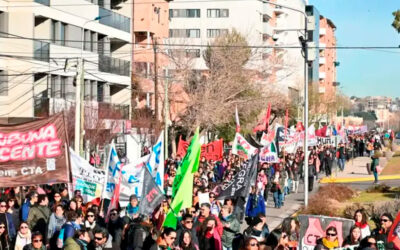 Caos en el centro neuquino por la marcha de ATEN Capital