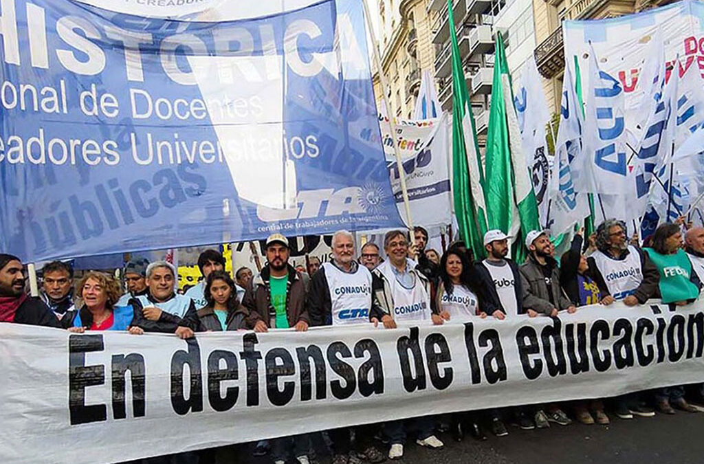 Docentes de las universidades nacionales vuelven a parar y marchan el jueves en favor de la ley de financiamiento