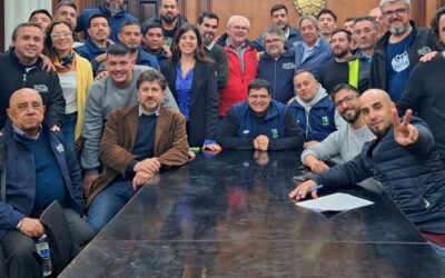 El aumento del 26% logrado por los Aceiteros le pone presión a Caputo y su techo a las paritarias