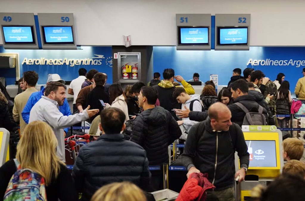 Paro en Aerolíneas: dictaron conciliación obligatoria y se normalizan los vuelos