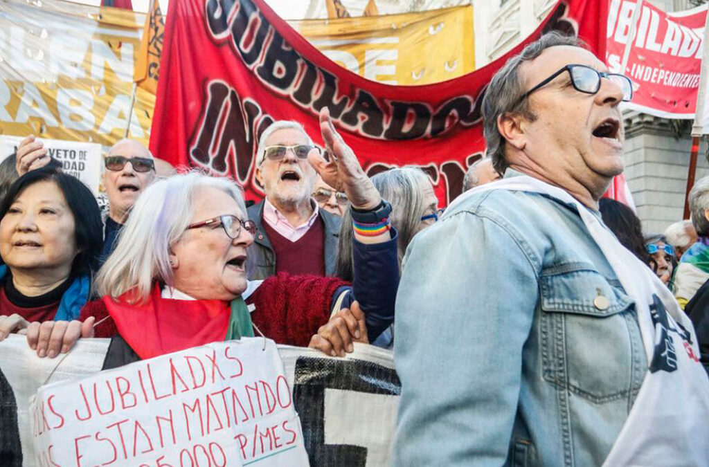 La CGT y los movimientos sociales se sumarán el miércoles a la marcha de los jubilados frente al Congreso
