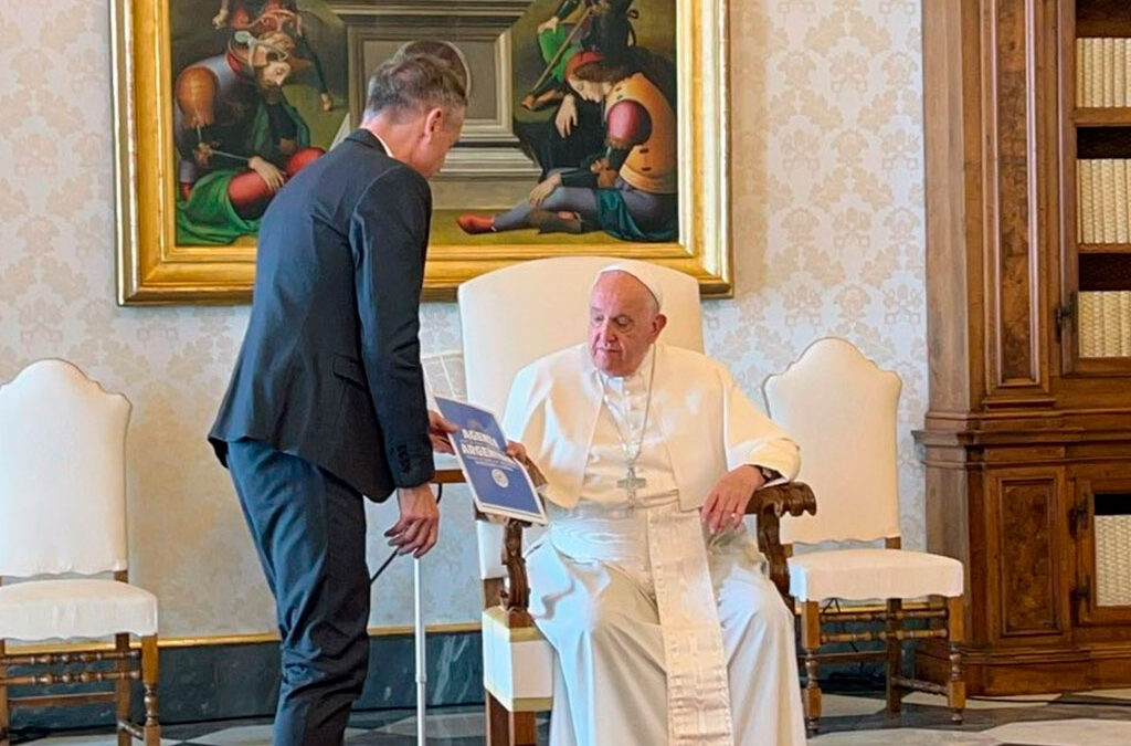 Qué dice el documento que la CGT le entregó al Papa Francisco