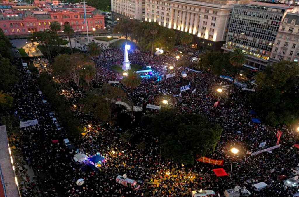 Los universitarios anunciaron un paro y ya proyectan otra multitudinaria movilización contra el veto de Javier Milei al aumento de fondos