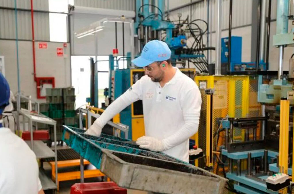 El empleo registrado crece sólo en tres provincias y se profundiza la precarización laboral