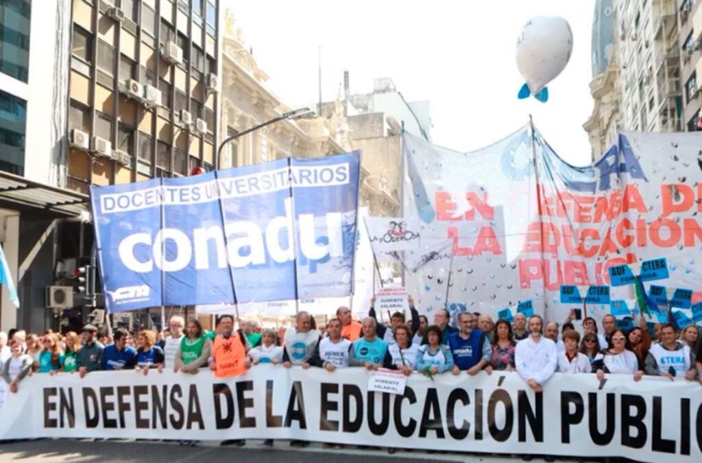 La situación que llevó a la CGT a apoyar oficialmente la marcha universitaria del 2 de octubre