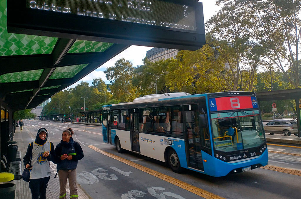 Paro de colectivos 30 de septiembre: cuánto dura y qué líneas adhieren