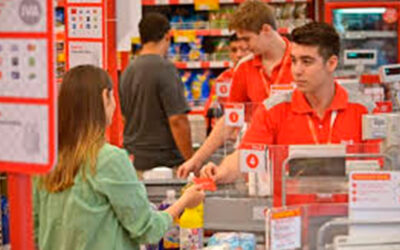 Empleados de comercio: se tensa la paritaria y octubre podría liquidarse con bajas, ¿Cuáles serían las categorías más afectadas?