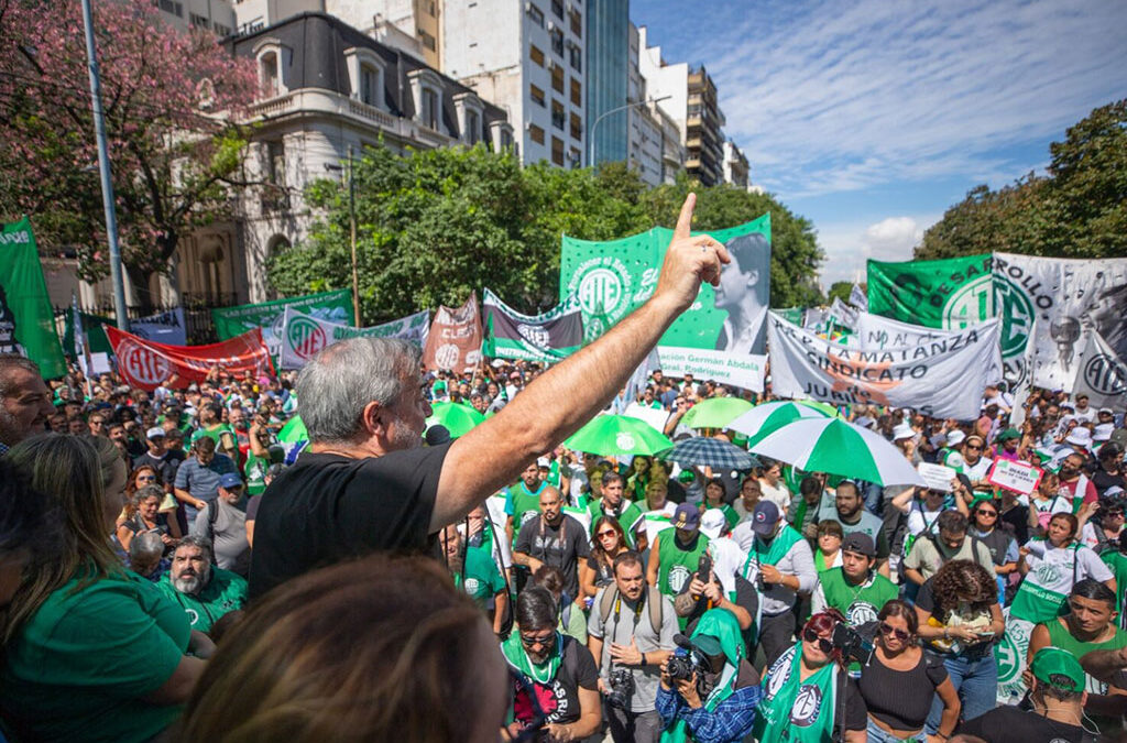 ATE acelera el plan de lucha con acampes y permanencias en ministerios a partir del jueves contra los despidos