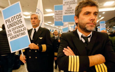 Los pilotos anunciaron acciones legales contra la reglamentación que permite la incorporación de aeronaves y pilotos extranjeros
