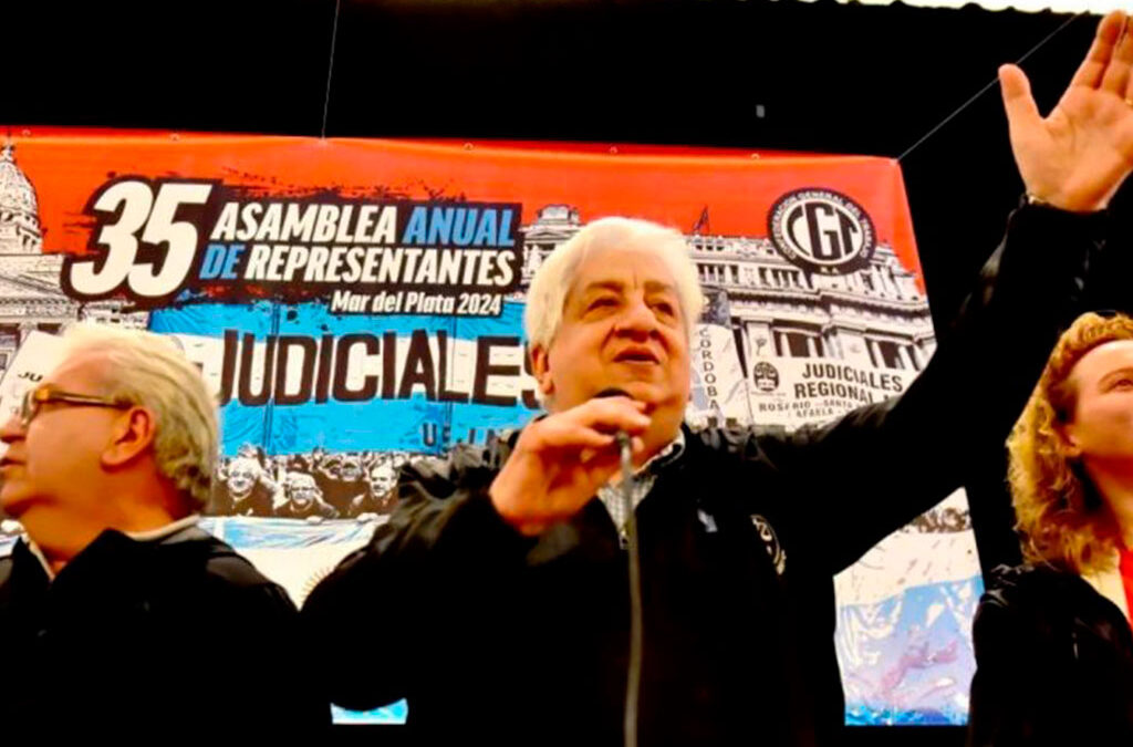 El candidato de Javier Milei a la Corte Suprema, Ariel Lijo, cerró una asamblea del gremio de Julio Piumato