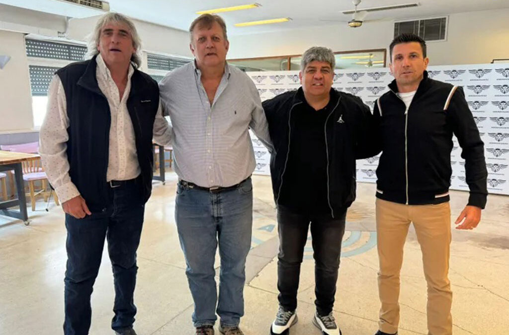 Pablo Moyano y los aeronavegantes empujan un gran paro de transporte contra Javier Milei