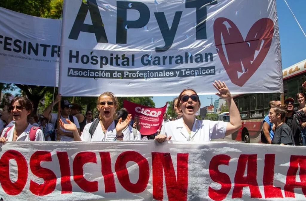Trabajadores del Hospital Garrahan realizan un paro total por 48 horas en reclamo de una recomposición salarial