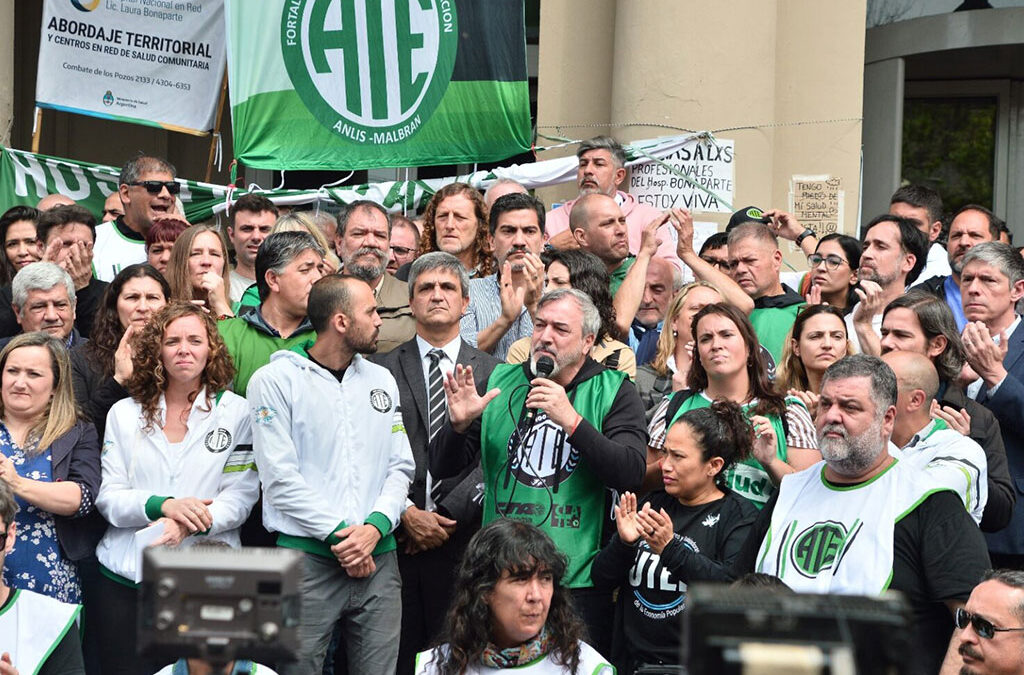 Después del Bonaparte, Aguiar convocó a afiliarse a ATE “para frenar al topo y salvar el Estado”