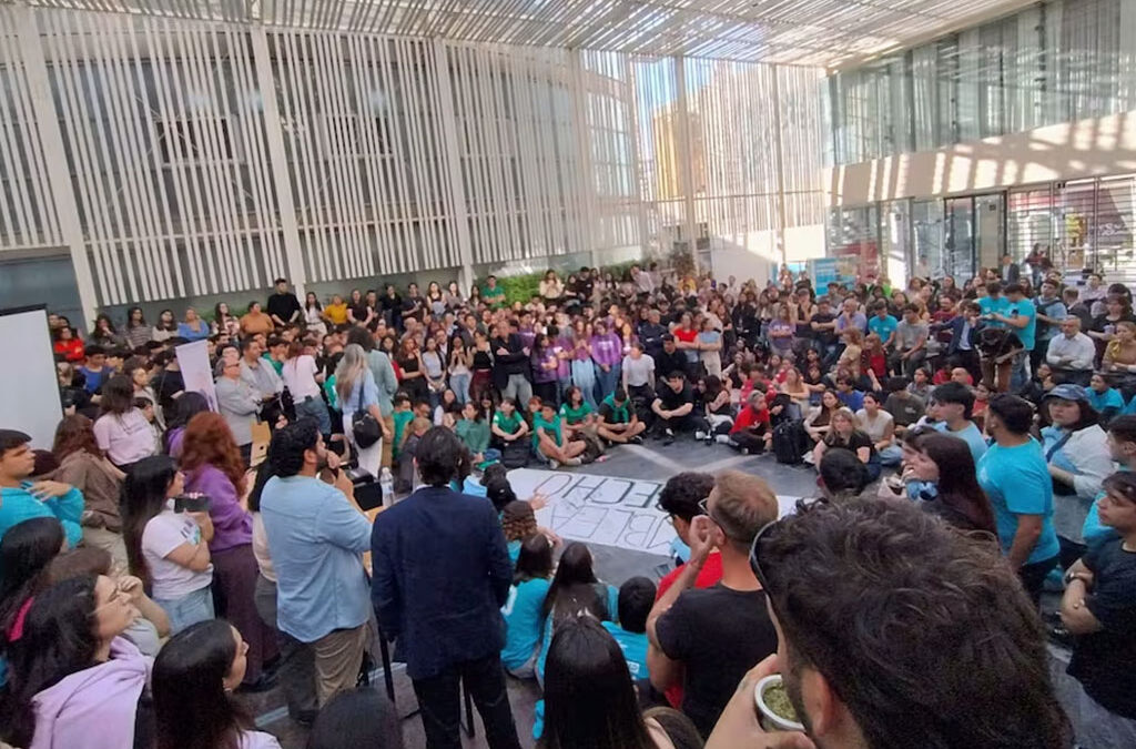 Con un nuevo paro nacional y más facultades tomadas en Córdoba, continúa el conflicto universitario