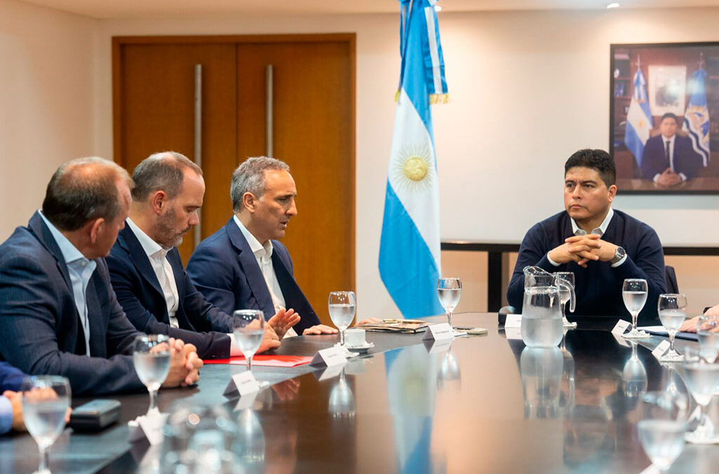 PAE le llevó algo de alivio a los petroleros, confirmó que no se va de Santa Cruz y que sostendrá las inversiones