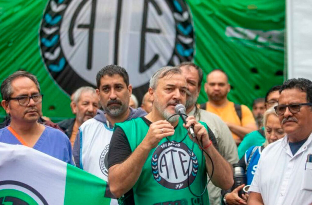 ATE avisa que se suma a la pelea de los jubilados y las universidades: «Nos sacaron el 34% y nos quieren dar un 1%»
