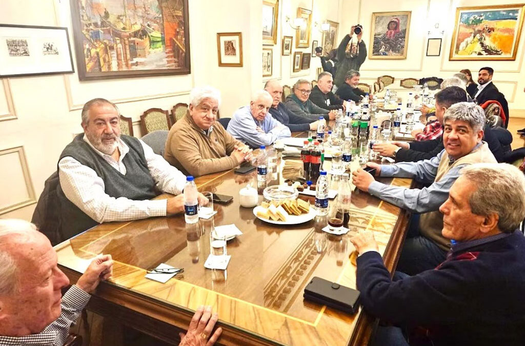 La CGT se mete en la pelea por la presidencia del PJ para frenar a Cristina Kirchner y encumbrar a Kicillof