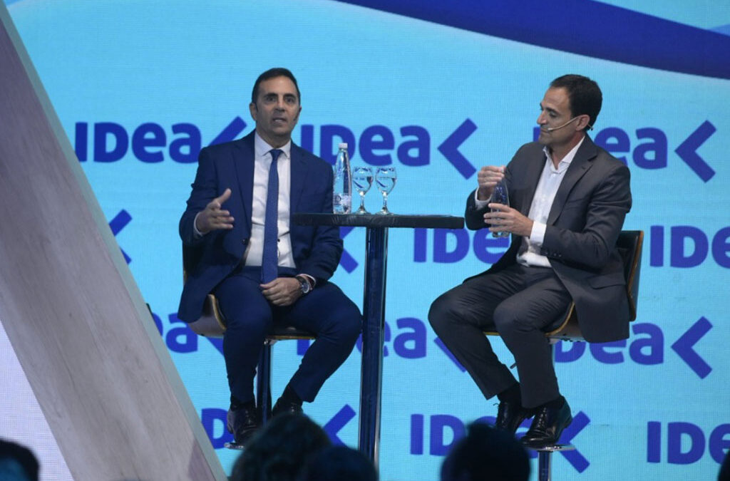 Cordero pidió a empresarios que “tomen trabajadores” y aseguró que el salario “le va ganando a la inflación”