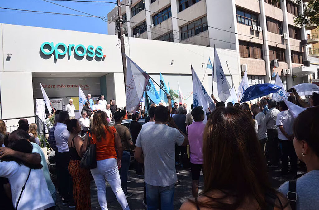 Estatales reclaman que los adicionales pasen al básico salarial