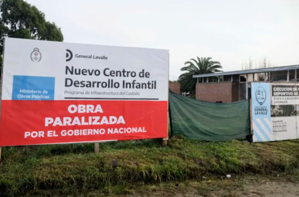 Kicillof convoca a intendentes oficialistas y opositores a reclamarle a Milei que retome las obras públicas abandonadas