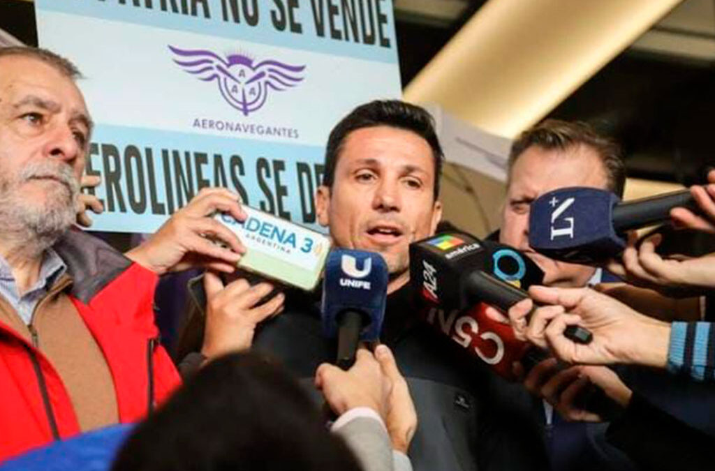 Aeronavegantes denuncian que el Gobierno envió a la PSA para prohibir la entrega de volantes en Aeroparque