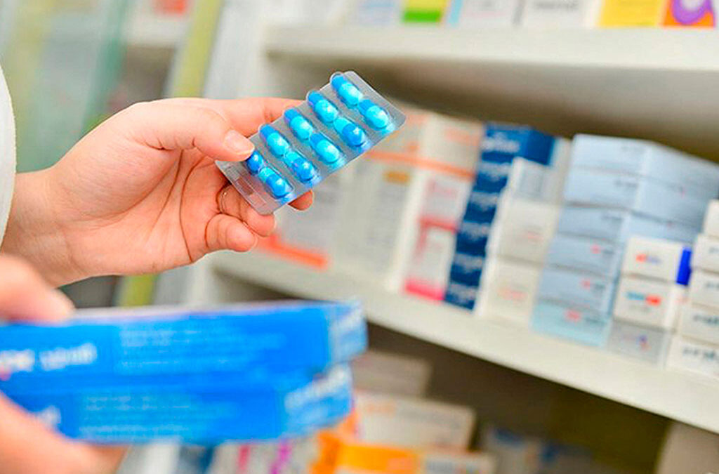 Farmacéuticos y Bioquímicos llevaron el mínimo por encima de los $2 millones pero una cámara empresaria no responde y podría haber medidas de fuerza