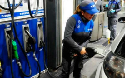 Nuevo aumento salarial para playeros y playeras de YPF y otras petroleras de alcance bimestral