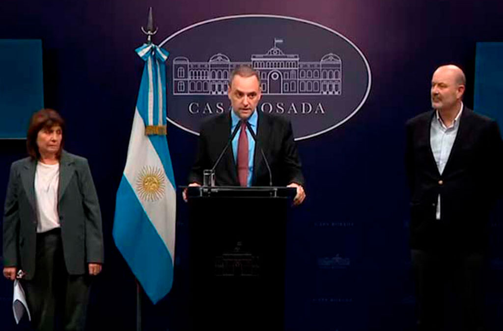Nueva avanzada contra Aerolíneas: desregulan el servicio de rampas, anunciaron despidos y dieron ultimátum sindical
