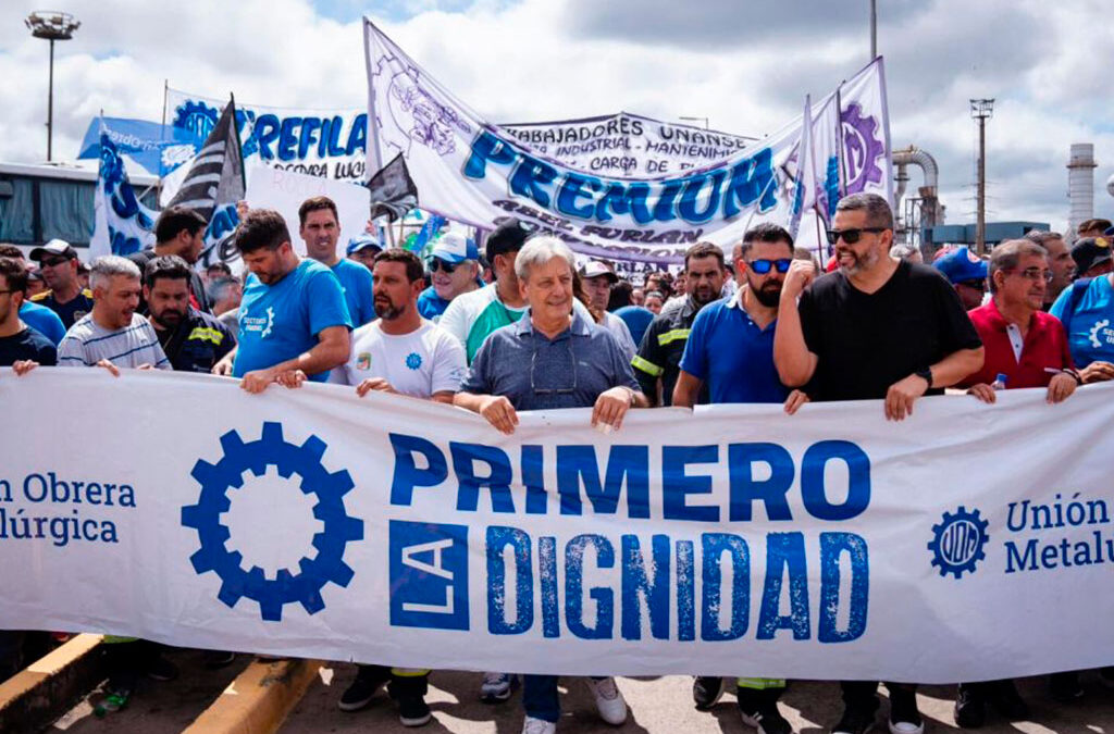 En medio de la amenaza de despidos masivos en la actividad, la paritaria siderúrgica pasó a un cuarto intermedio hasta el 21 de noviembre y suma tensión en las plantas