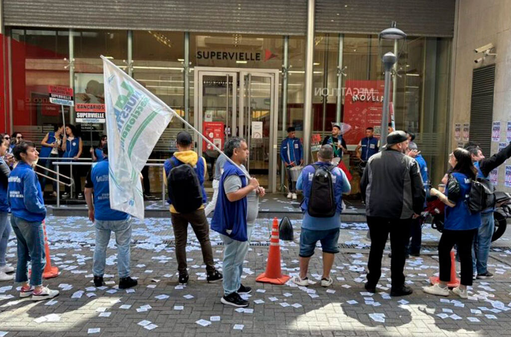 Conflicto en el Supervielle: un combo de ajuste, despidos y millonarias ganancias empresarias