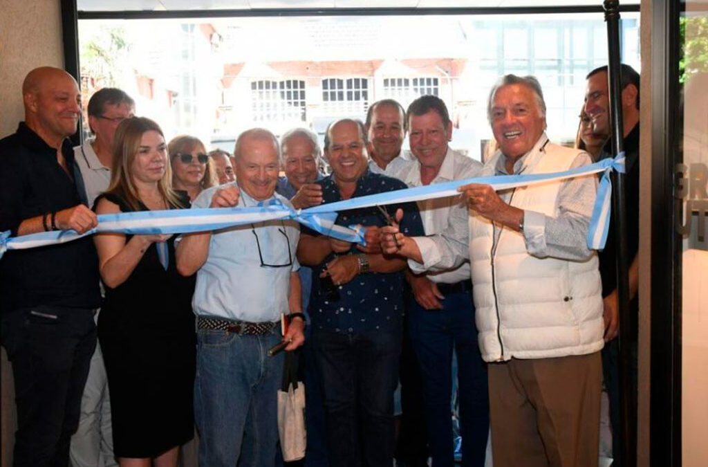 Luis Barrionuevo inauguró una subsede de Gastronómicos en Belgrano y le suma presión a Dante Camaño