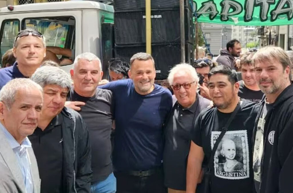 Pablo Moyano construye una alianza de sindicalistas duros para enfrentar a Milei tras su renuncia a la CGT