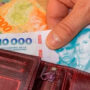 Un informe de la UBA indica que el salario mínimo cayo un 28% y se ubica en niveles inferiores a los del 2001