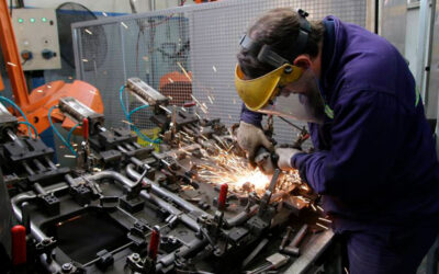 El desolador informe de los gremios industriales sobre el derrumbe del sector